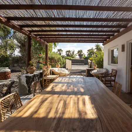 Holiday home Rustic With Pool In Center *