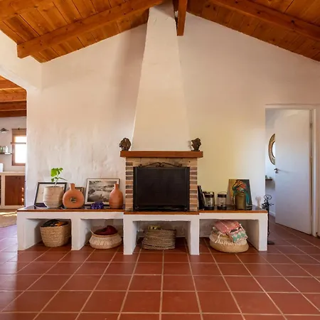 Rustic With Pool In Center Casa vacanze Lajares