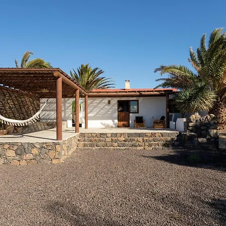 Rustic With Pool In Center Casa vacanze Lajares